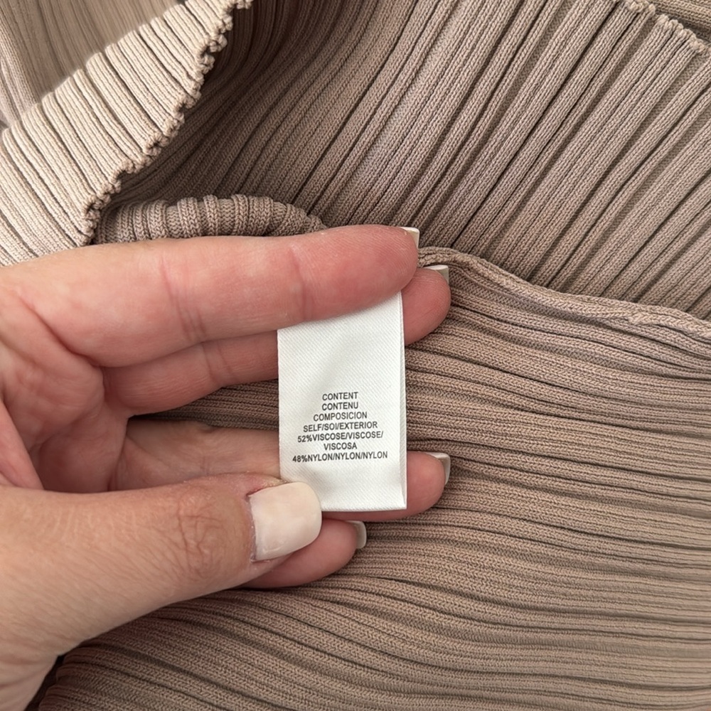 NWOT- WAYF Alexi Long Sleeve Ribbed Dress - Picture 12 of 13